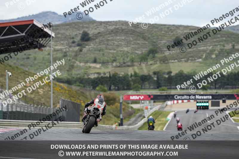 cadwell no limits trackday;cadwell park;cadwell park photographs;cadwell trackday photographs;enduro digital images;event digital images;eventdigitalimages;navarra;no limits trackdays;peter wileman photography;racing digital images;trackday digital images;trackday photos